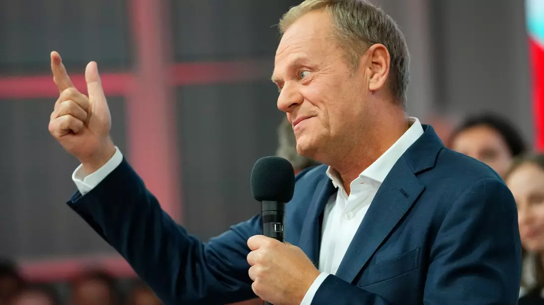 «Wir haben uns auf vier Jahre guter, harter und solidarischer Arbeit geeinigt», sagt Donald Tusk. - Bild: Petr David Josek/AP