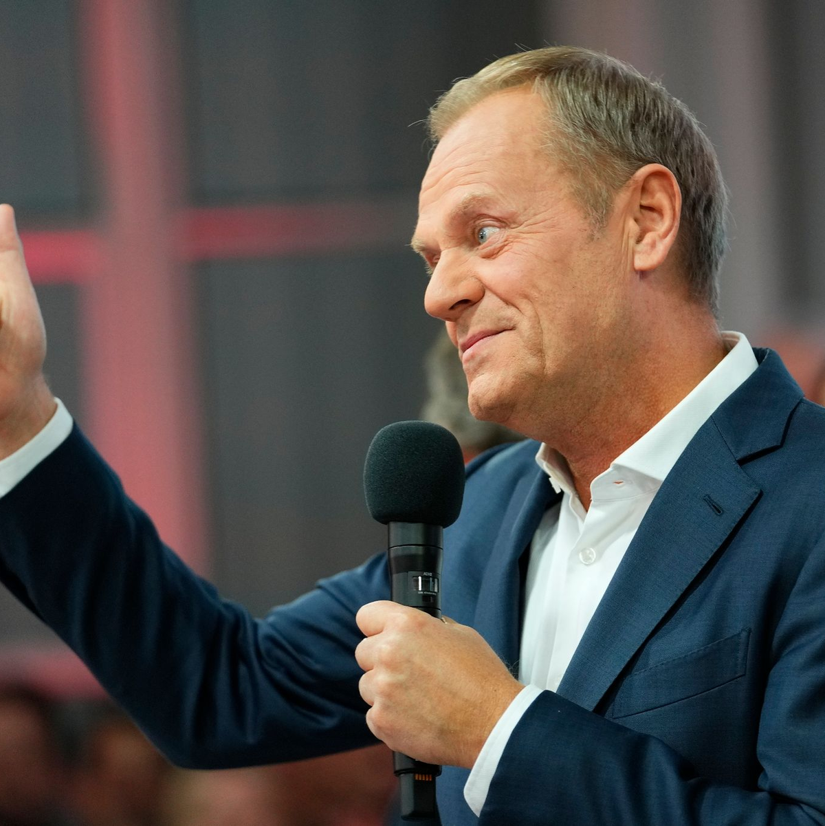 «Wir haben uns auf vier Jahre guter, harter und solidarischer Arbeit geeinigt», sagt Donald Tusk. - Foto: Petr David Josek/AP