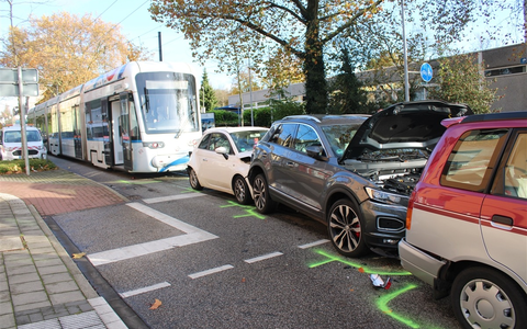 POL-GE: Mehrere Verletzte bei Verkehrsunfall mit Straßenbahn - Foto: presseportal.de