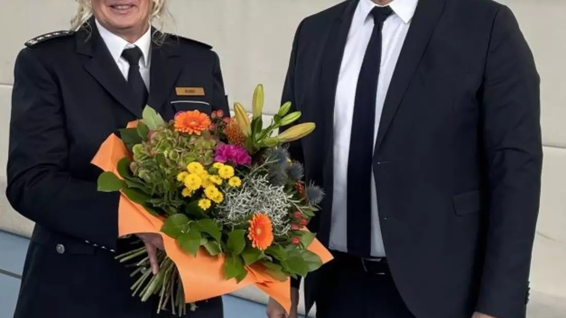 POL-OF: Anette Kunst als neue Leiterin der Polizeistation Hanau II ins Amt eingeführt - Bild: presseportal.de