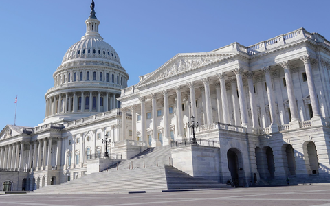 Der Ausblick für die USA sei von «stabil» auf «negativ» gesetzt worden, teilte Moody's mit. - Foto: Mariam Zuhaib/AP