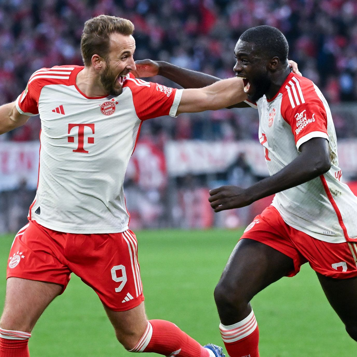 Bewies einmal mehr seine Torjäger-Qualitäten: Bayerns Harry Kane (l). - Foto: Sven Hoppe/dpa