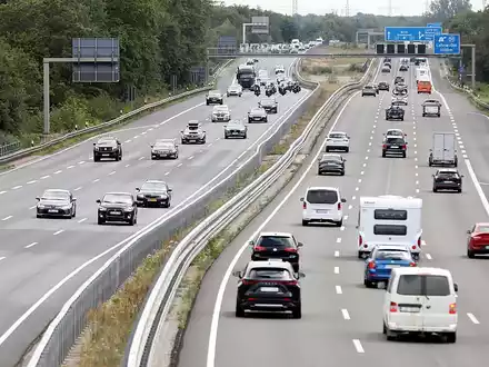 Autobahn (Archiv) - Foto: über dts Nachrichtenagentur