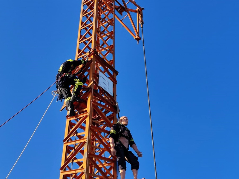 FW Gangelt: Sicher Arbeiten in Höhen und Tiefen - Foto: presseportal.de
