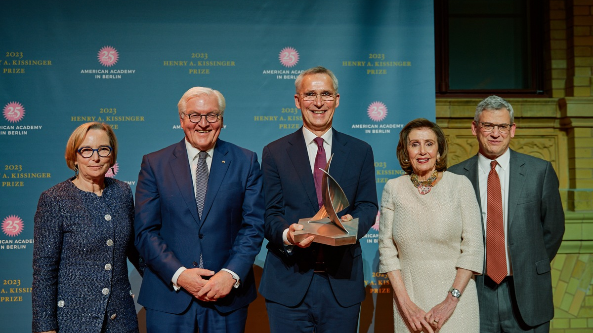 NATO-Generalsekretär Jens Stoltenberg erhält den Henry-A.-Kissinger-Preis 2023 der American Academy in Berlin - Foto: presseportal.de