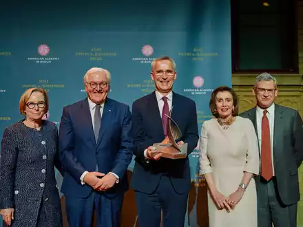 NATO-Generalsekretär Jens Stoltenberg erhält den Henry-A.-Kissinger-Preis 2023 der American Academy in Berlin - Foto: presseportal.de