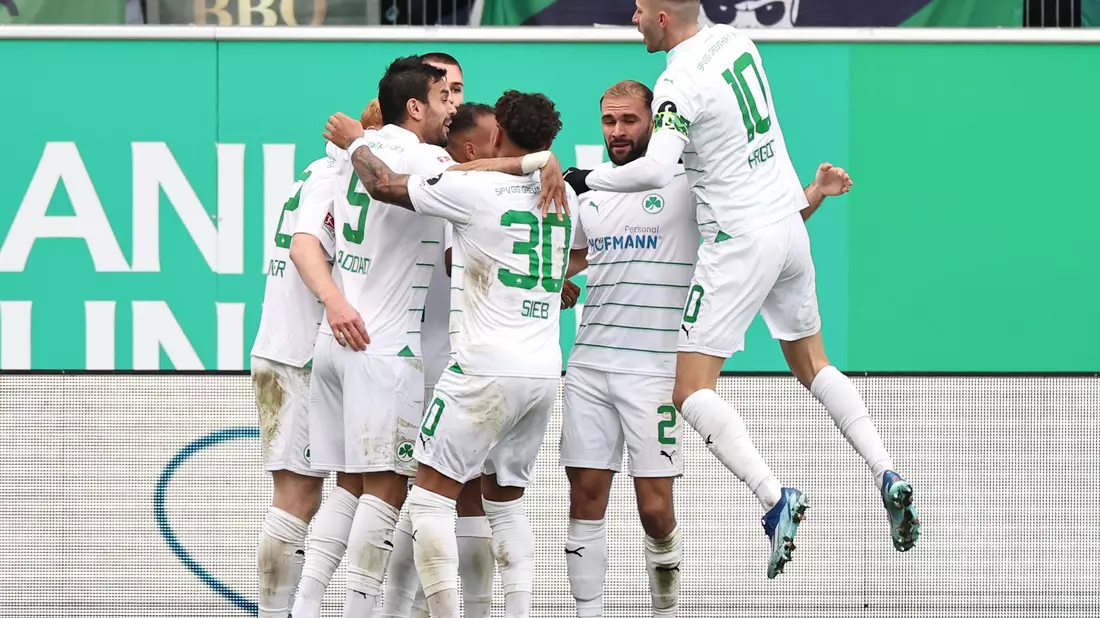 Die SpVgg Greuther Fürth entschied das Verfolger-Duell gegen Fortuna Düsseldorf für sich. - Bild: Daniel Karmann/dpa