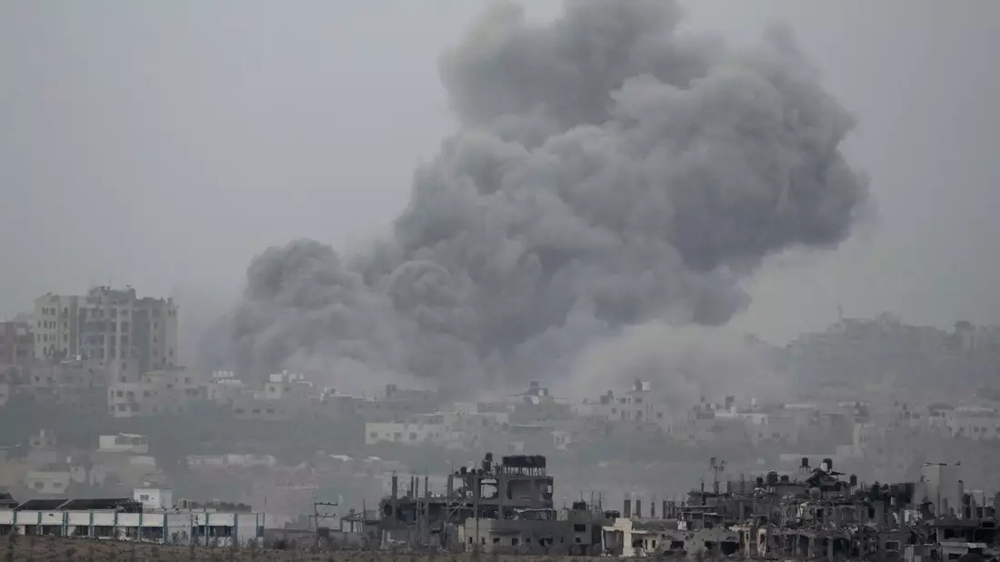 Es könnte sein, dass der Gaza-Krieg sich ausweitet.  - Bild: Leo Correa/AP/dpa