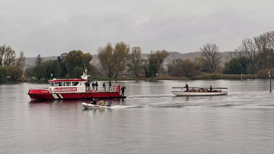 FW Konstanz: Bootsbergung - Bild: presseportal.de