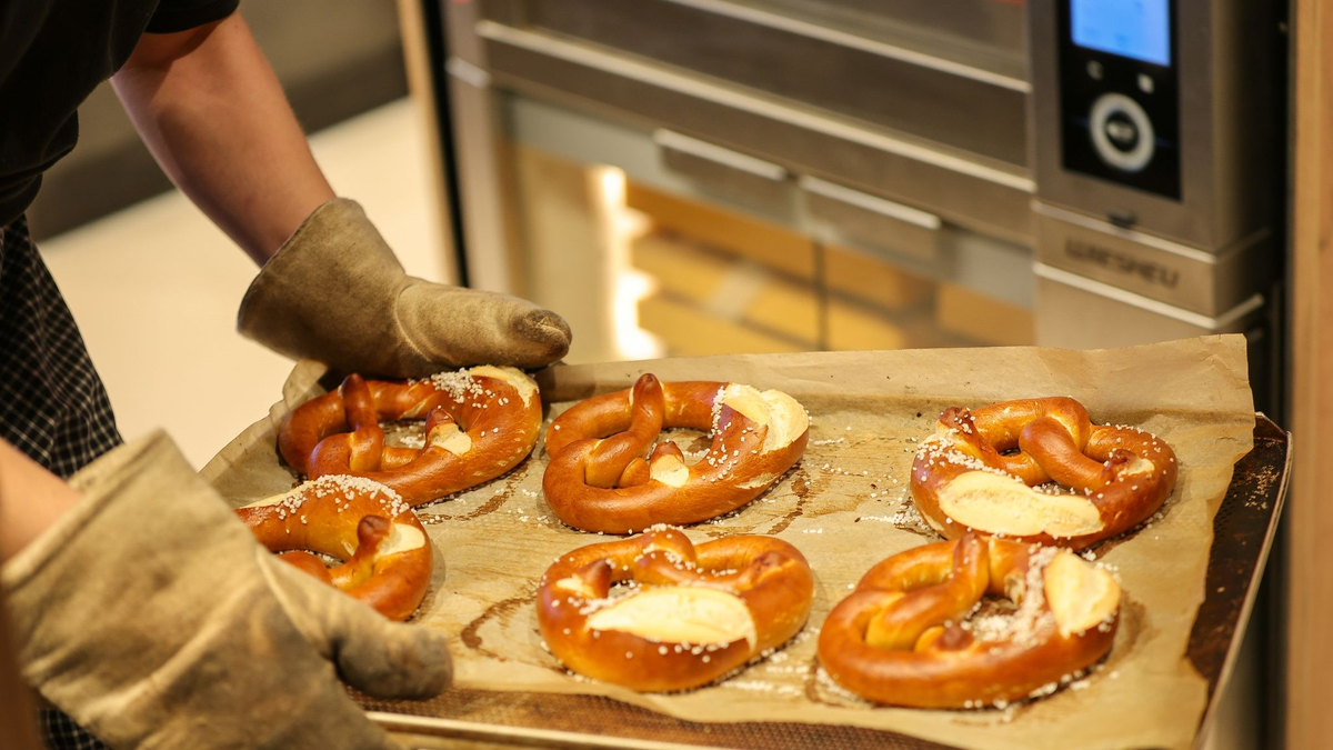 Gestiegene Kosten für Energie und Rohstoffe sowie die allgemeine Konjunkturschwäche machen dem Mittelstand zu schaffen. - Foto: Jan Woitas/dpa