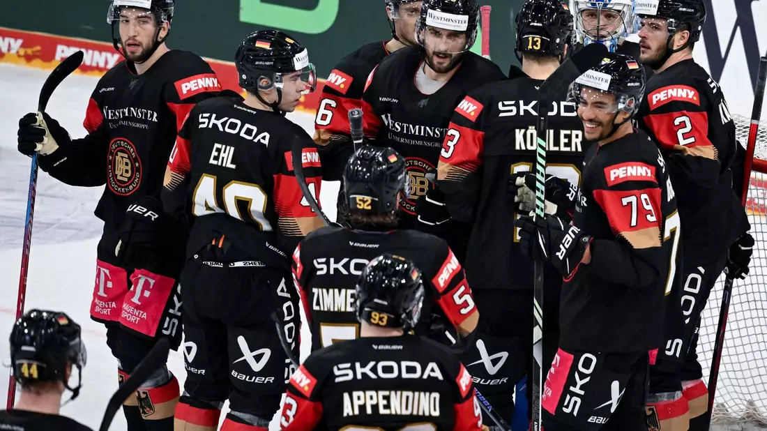 Das DEB-Team hat beim Deutschland Cup in Landshut begeistert. - Bild: Sven Hoppe/dpa