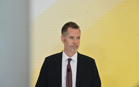 Christian Dürr ist Fraktionsvorsitzender der FDP. «Gerade in der Gastronomie werden händeringend Mitarbeiter gesucht», meint Dürr. - Foto: Kilian Genius/dpa