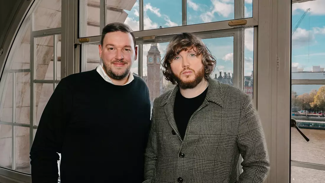 YouTube goes Charity / Channel Aid - live in Concert by JBL präsentiert: Britischer Sänger James Arthur gemeinsam mit dem Lufthansa Orchester am 12. Januar 2024 in der Elbphilharmonie Hamburg - Bild: presseportal.de