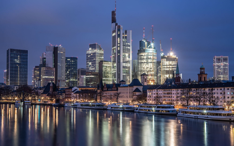 Banken waren am Steuerbetrug mit windigen Aktiendeals beteiligt - der Verein Finanzwende fordert schnellere Aufklärung. (Archivbild) - Foto: Frank Rumpenhorst/dpa