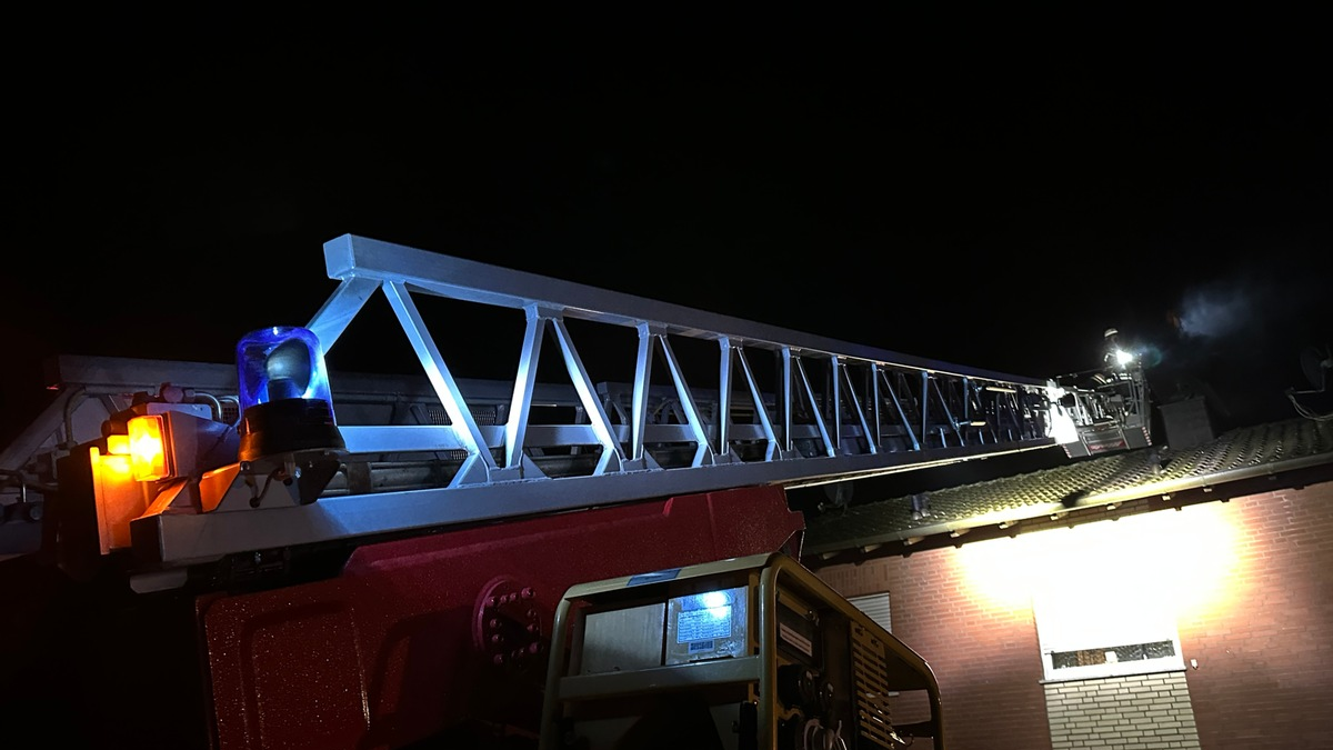 FFW Schwalmtal: Kaminbrand - Foto: presseportal.de