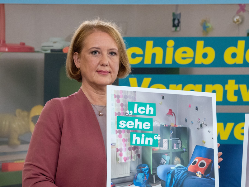 Laut Familienministerin Lisa Paus soll jeder über seine geschlechtliche Identität entscheiden können. - Foto: Melissa Erichsen/dpa