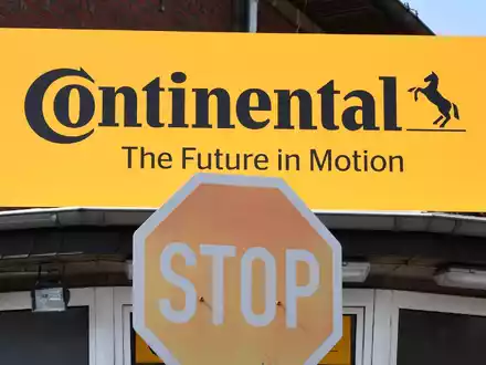 Continental will ab 2025 eine jährliche Kostenentlastung von 400 Millionen Euro zu erreichen. - Foto: Roberto Pfeil/dpa
