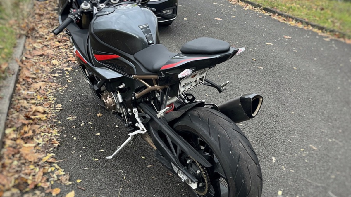 POL-OF: Weitere Meldung Bereich Main-Kinzig: Verkehrsspezialisten ziehen Biker aus dem Verkehr und stellen neben Haftbefehl zahlreiche Verstöße fest - Foto: presseportal.de