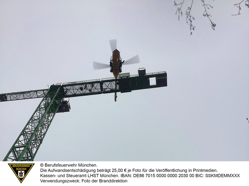 FW-M: Kranführer gerettet (Forstenried) - Foto: presseportal.de