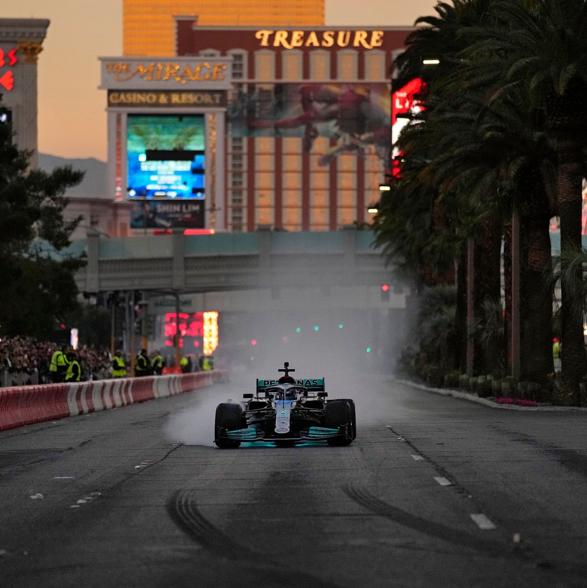 Die Formel 1 ist zu Gast in Las Vegas. - Foto: John Locher/AP/dpa
