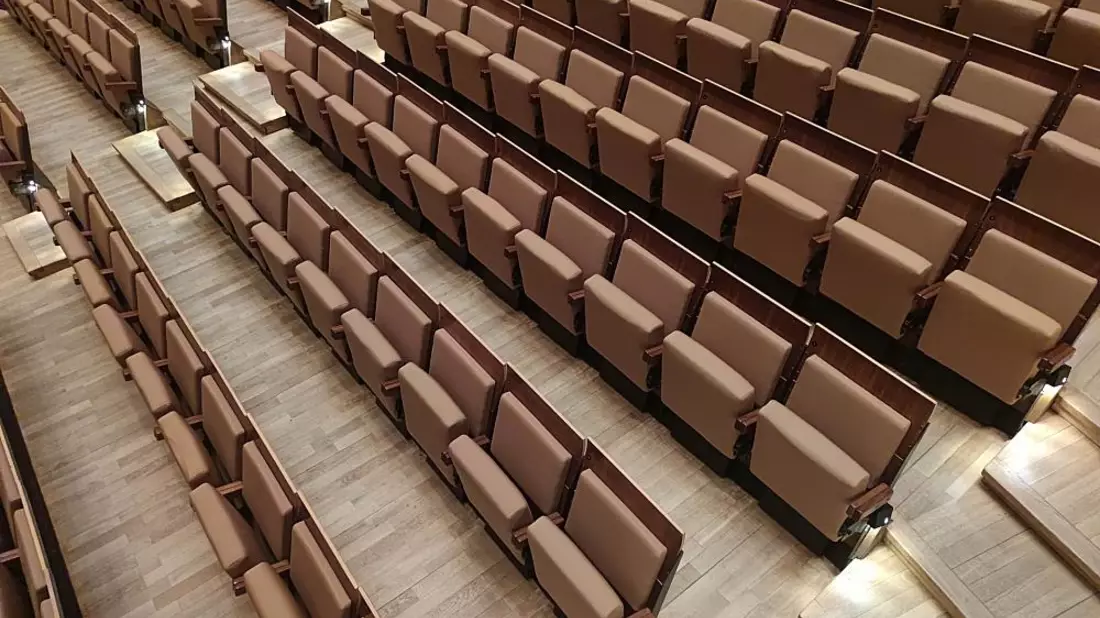 Sitze in einem Zuschauersaal (Archiv) - Bild: über dts Nachrichtenagentur