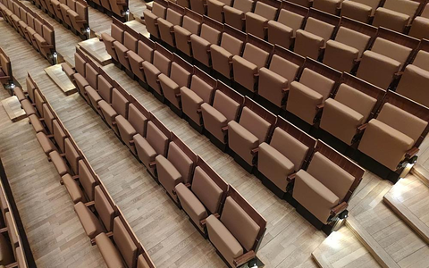 Sitze in einem Zuschauersaal (Archiv) - Foto: über dts Nachrichtenagentur