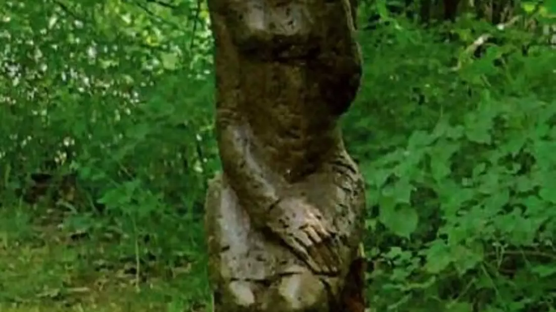 POL-DU: Alt-Hamborn: Bronze-Statur vom Friedhofsgrab gestohlen - Zeugensuche - Bild: presseportal.de