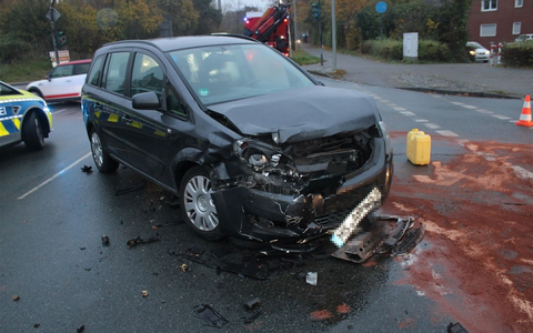POL-COE: Lüdinghausen, Olfener Straße/ Autos kollidieren - Foto: presseportal.de