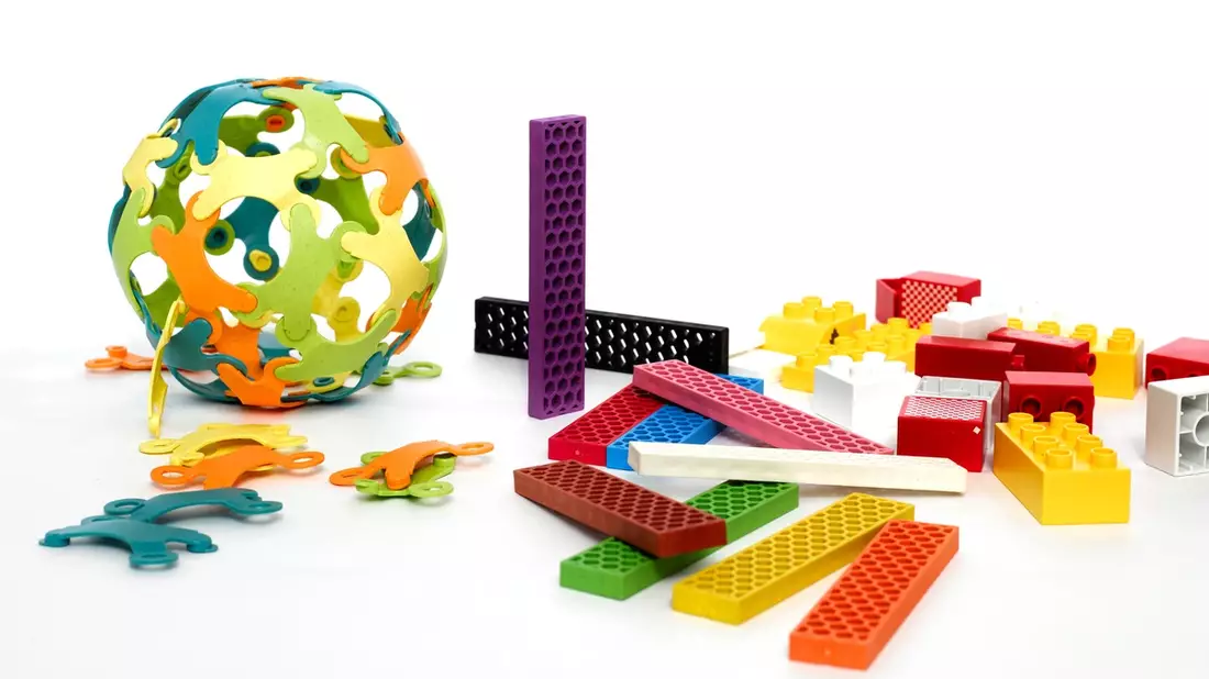 Nachhaltige Bescherung mit Spielzeug aus nachwachsenden Rohstoffen - Bild: presseportal.de