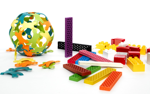 Nachhaltige Bescherung mit Spielzeug aus nachwachsenden Rohstoffen - Foto: presseportal.de