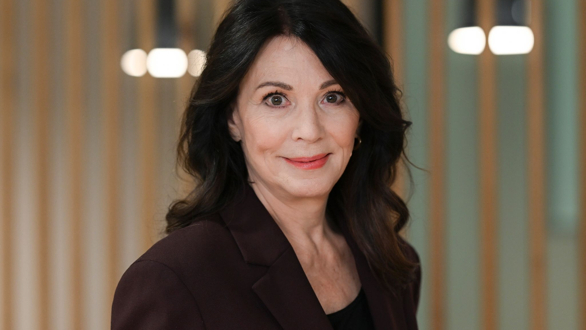 Schauspielerin Iris Berben kämpft seit vielen Jahren gegen Intoleranz und Antisemitismus. - Foto: Jens Kalaene/dpa