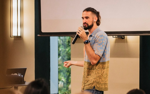 Deutsche haben Sorgen um ihre Finanzen - Philipp Follmer verrät, warum man jetzt mit einem Online-Business starten sollte und welche Möglichkeiten es gibt - Foto: presseportal.de