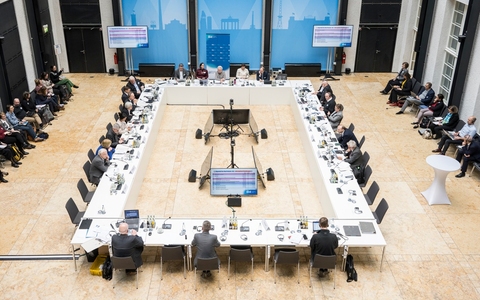 Die Stiftung EVZ steht an der Seite Israels und der Juden:Jüdinnen in Deutschland und Europa / Statement des Kuratoriums unter Vorsitz von Annette Schavan - Foto: presseportal.de