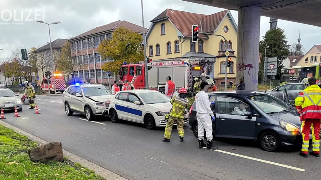 POL-PPWP: Bei Auffahrunfall Autos aufeinander geschoben - Bild: presseportal.de