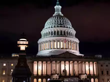 Die Laufzeit des vom US-Kongress beschlossenen aktuellen Übergangshaushalts endet am Samstag. - Foto: J. Scott Applewhite/AP/dpa