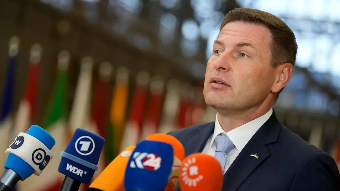 Estlands Verteidigungsminister Hanno Pevkur äußert sich zum EU-Munitionsplan für die Ukraine. - Bild: Virginia Mayo/AP
