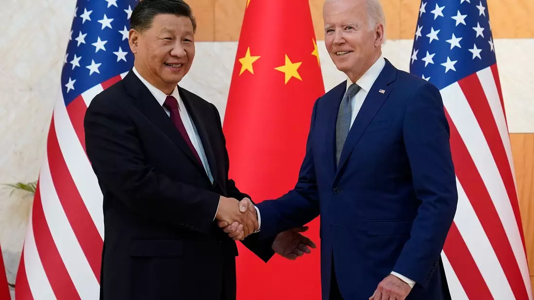 US-Präsident Joe Biden (r) und Chinas Staatschef Xi Jinping haben sich seit November 2022 nicht mehr gesehen. - Bild: Alex Brandon/AP/dpa