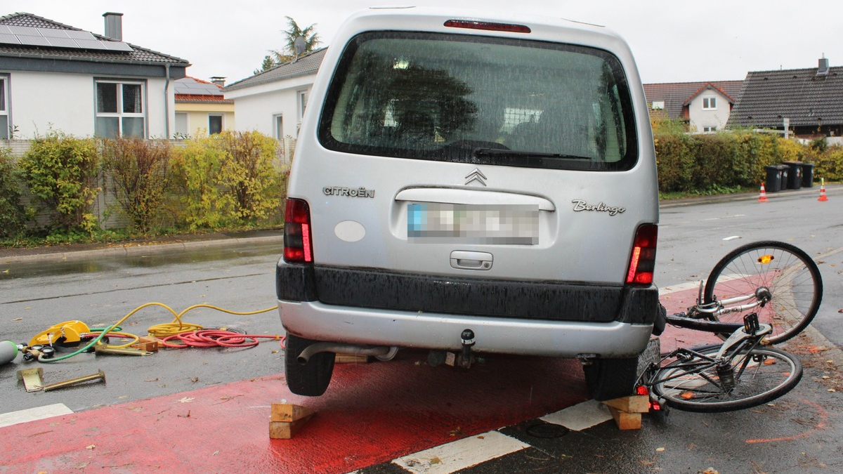 POL-RBK: Odenthal - Verkehrsunfall zwischen Pkw und Fahrrad - Fahrradfahrer erleidet lebensgefährliche Verletzungen - Zeugen gesucht - Foto: presseportal.de