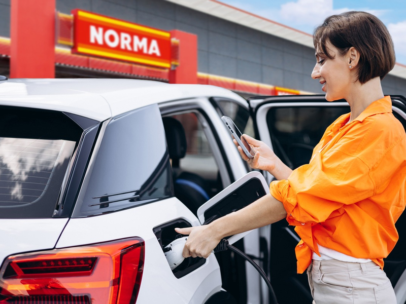 NORMA schafft 1.000 Ladepunkte für Elektrofahrzeuge an seinen Filialen / Einkaufen und gleichzeitig tanken- eine volle Batterie in nur 20 Minuten - Foto: presseportal.de