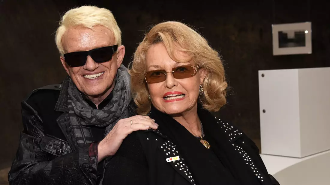 Heino und seine Frau Hannelore stehen im Ruhr Museum/Unesco-Welterbe Zollverein 2018. - Bild: Horst Ossinger/dpa