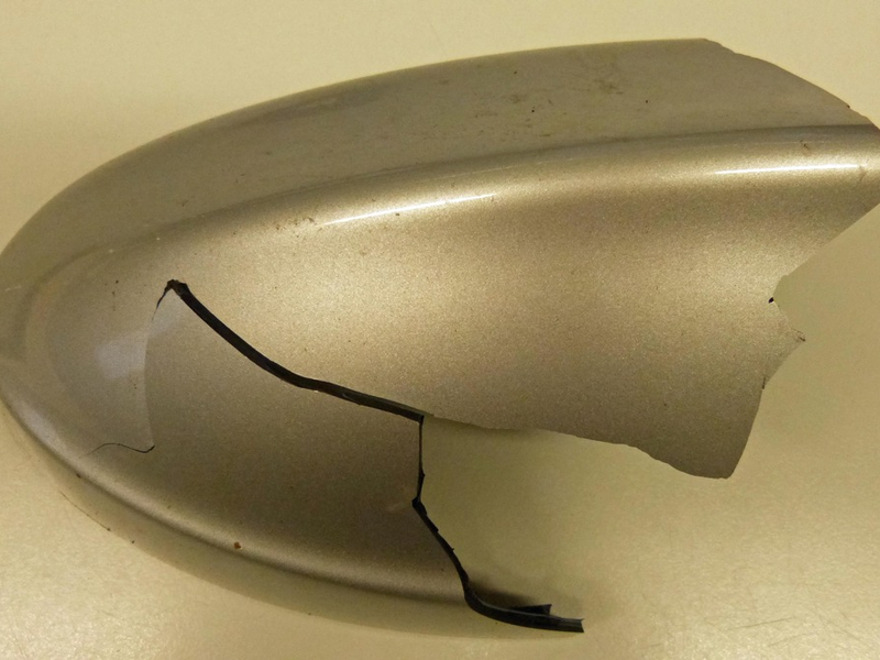 POL-GM: Silberner 3er-BMW nach Unfallflucht gesucht - Foto: presseportal.de