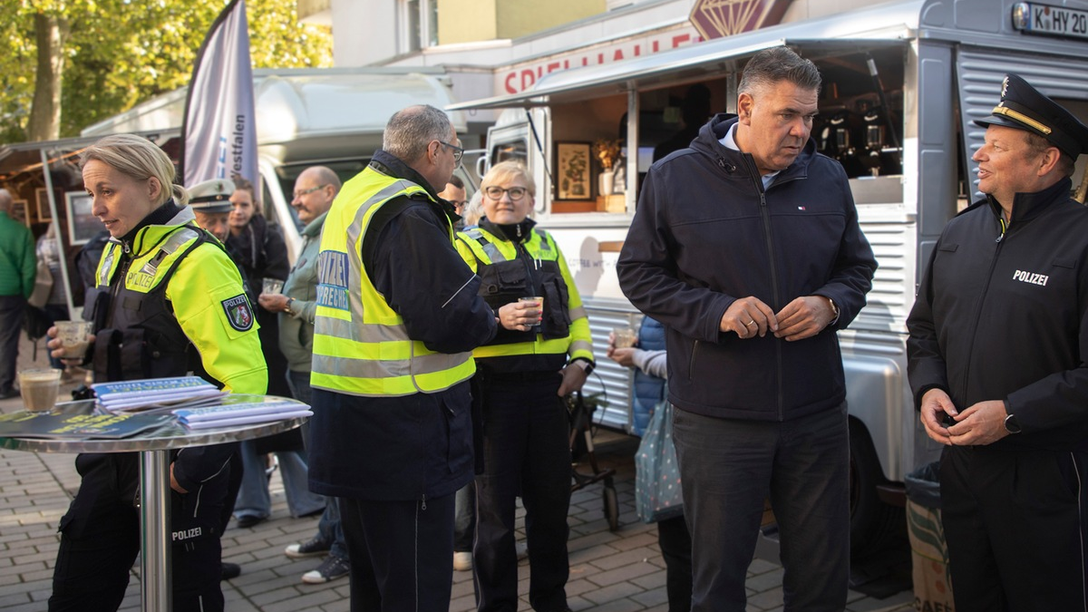 POL-UN: Schwerte - Ungefiltert - auf ein Gespräch mit der Polizei - Foto: presseportal.de