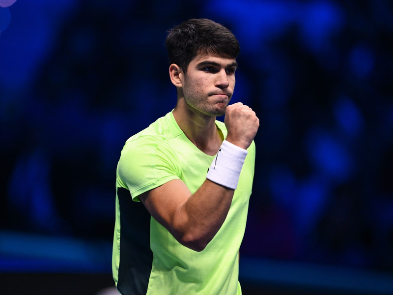 Carlos Alcaraz gewann gegen Andrei Rubljow glatt in zwei Sätzen. - Foto: Marco Alpozzi/LaPresse via ZUMA Press/dpa