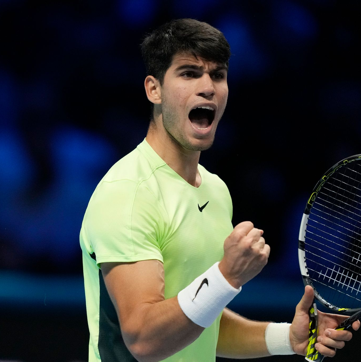 Carlos Alcaraz gewann gegen Andrei Rubljow glatt in zwei Sätzen. - Foto: Antonio Calanni/AP/dpa