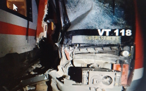 BPOL-HB: Zugkollision: ICE touchiert Regionalzug - Foto: presseportal.de