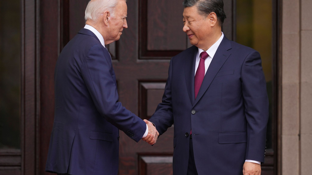 Joe Biden (l.) begrüßt Chinas Präsident Xi Jinping. - Foto: Doug Mills/The New York Times/AP/dpa