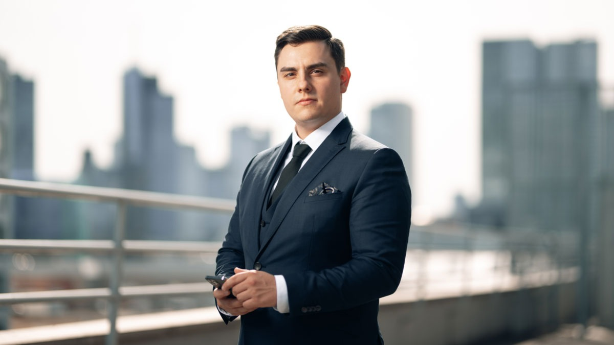 Hans Schneider von der Schneider Marketing GmbH: Solvente Käufer und hochwertige Objekte für Immobilienmakler und -unternehmer in Frankfurt und Umgebung - Foto: presseportal.de