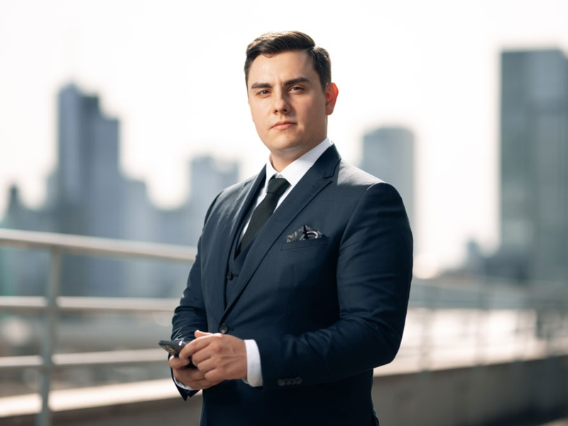 Hans Schneider von der Schneider Marketing GmbH: Solvente Käufer und hochwertige Objekte für Immobilienmakler und -unternehmer in Frankfurt und Umgebung - Foto: presseportal.de