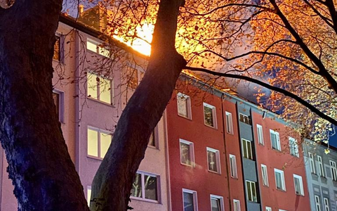 FW-DO: Feuer in Dortmunder Nordstadt - Flammen schlugen aus dem Dach - Foto: presseportal.de