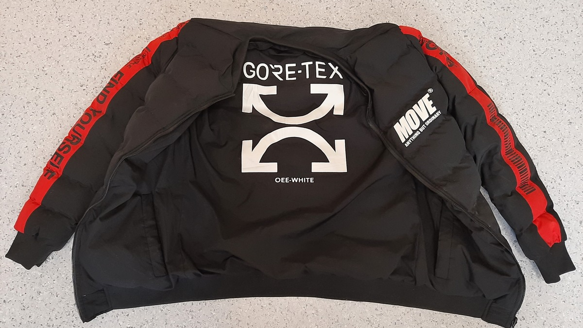 POL-HK: Soltau: Eigentümer zu einer Jacke gesucht - möglicher Zusammenhang zu einer Verkehrsunfallflucht - Foto: presseportal.de